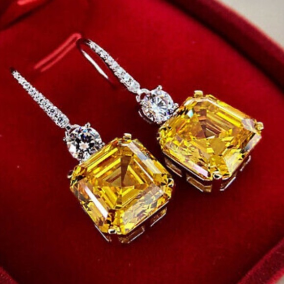Jewelry - New Sterling silver diamond earrings